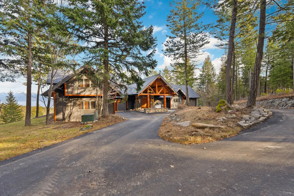 18090 Demersville Wagon Road Lakeside MT 59922