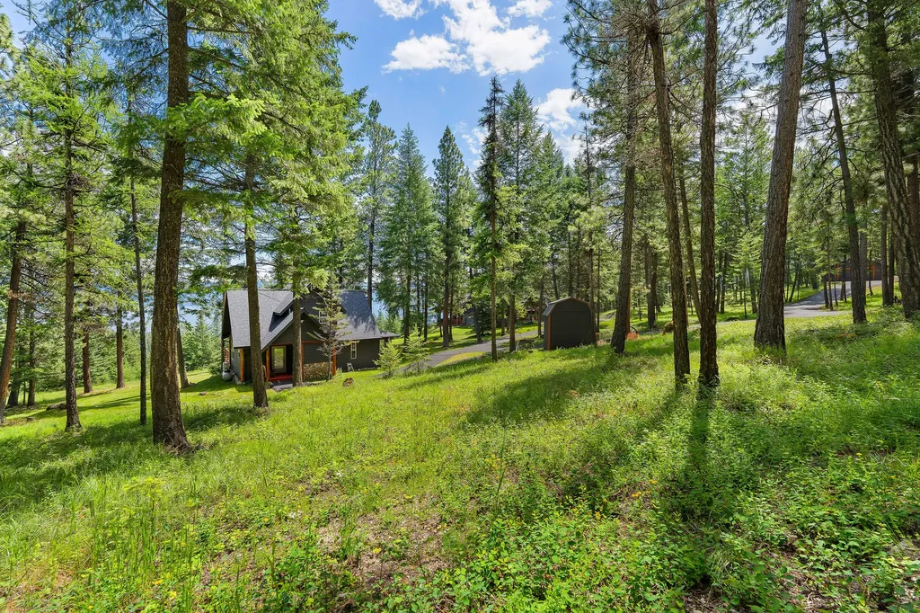 18090 Demersville Wagon Road Lakeside MT 59922