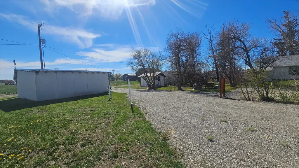 617 Montana Street Valier MT 59486