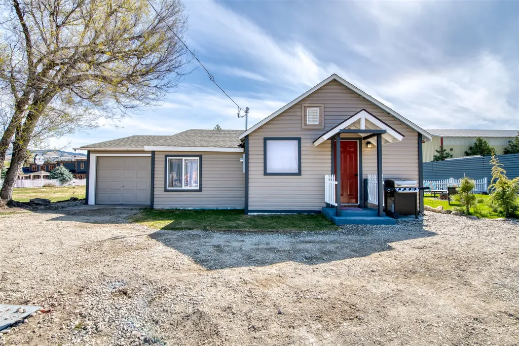 211 S Main Street Darby MT 59829
