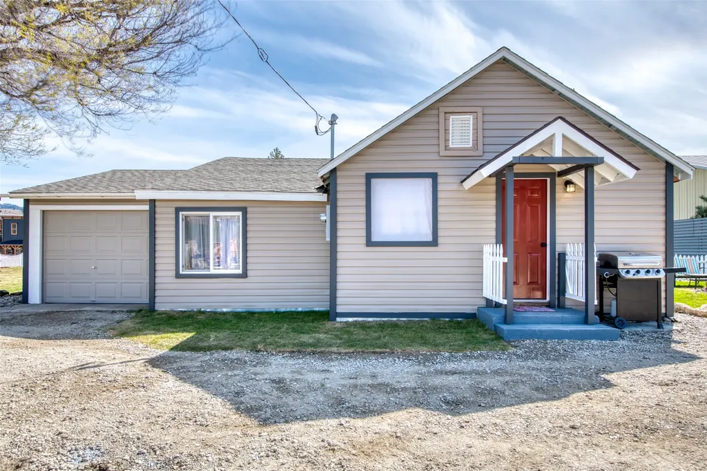 211 S Main Street Darby MT 59829
