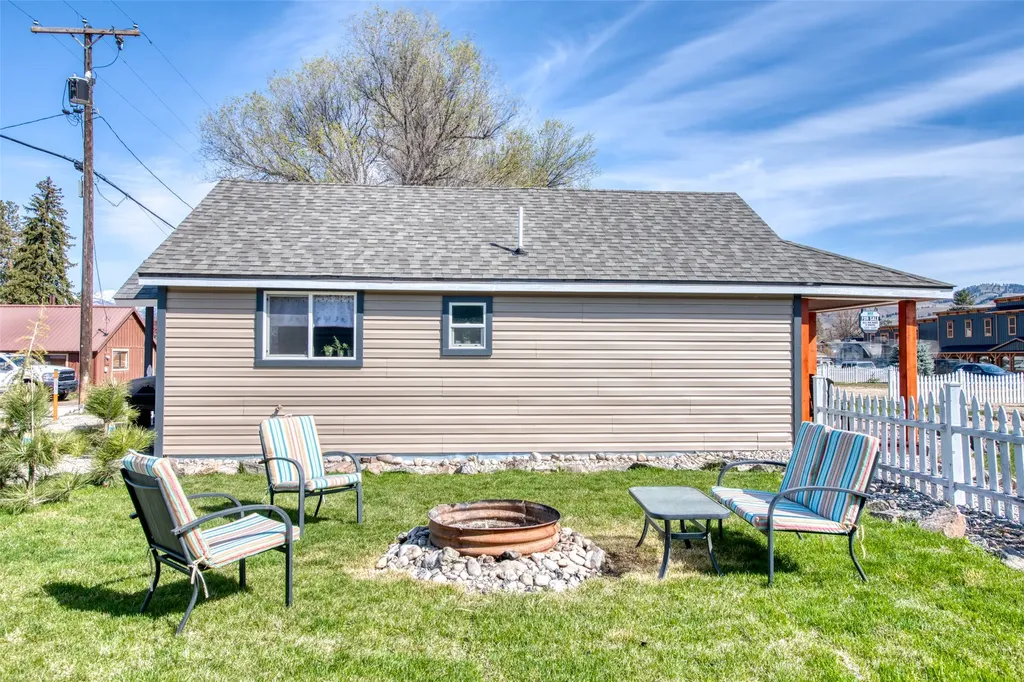 211 S Main Street Darby MT 59829