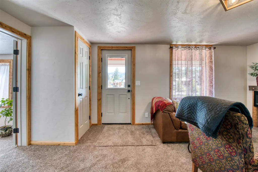 211 S Main Street Darby MT 59829