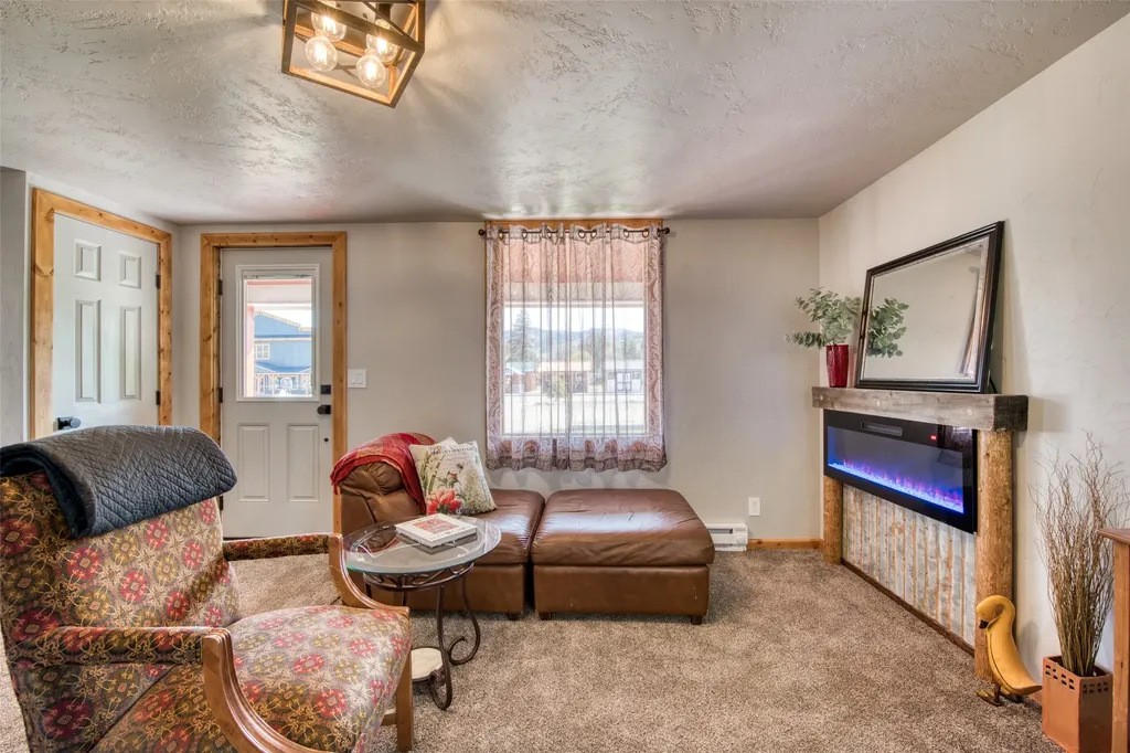 211 S Main Street Darby MT 59829