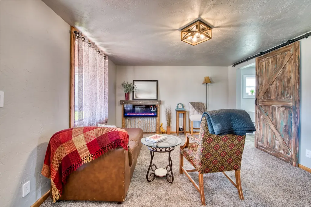 211 S Main Street Darby MT 59829