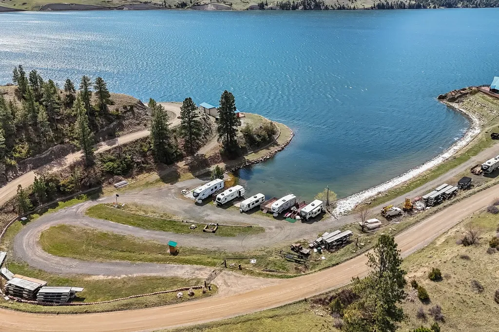2032 Beartooth Road Wolf Creek MT 59648