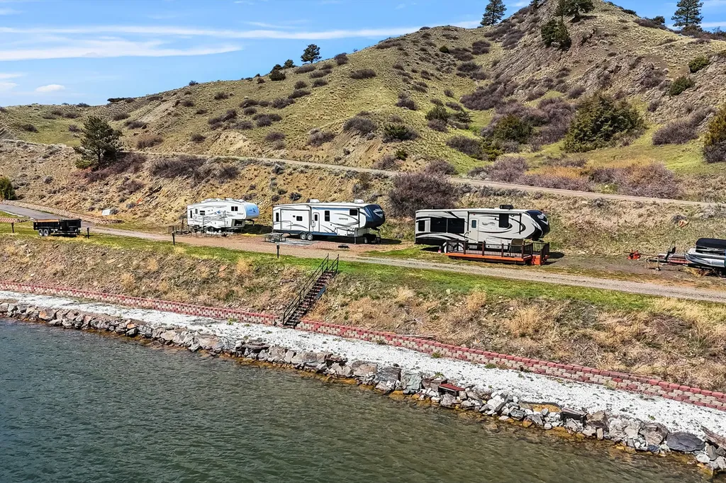 2032 Beartooth Road Wolf Creek MT 59648