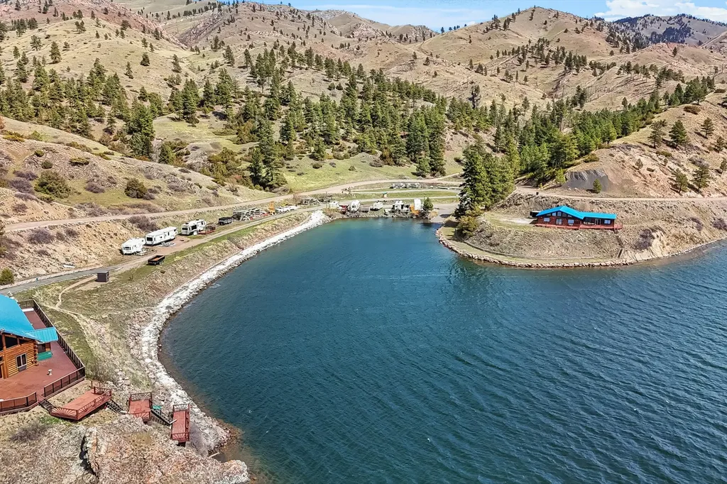 2032 Beartooth Road Wolf Creek MT 59648