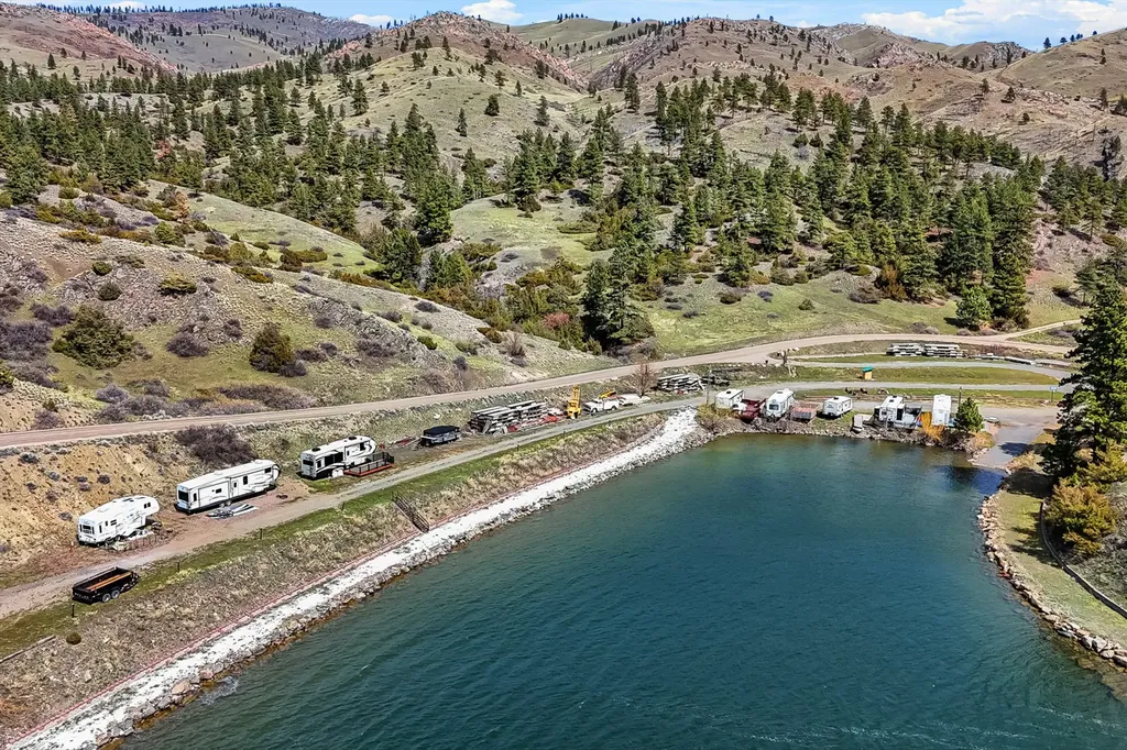 2032 Beartooth Road Wolf Creek MT 59648