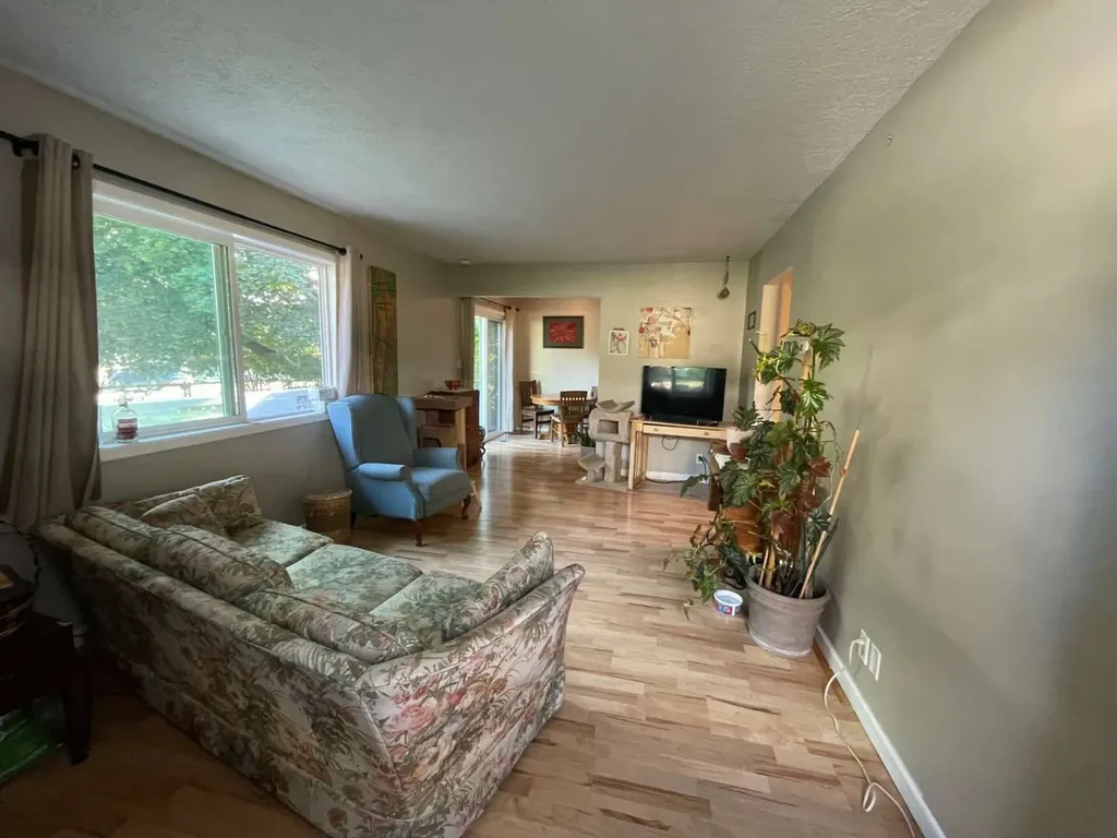 208 Dixon Avenue Missoula MT 59801