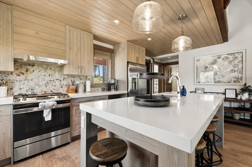 47 Cottage Lake Lane Eureka MT 59917