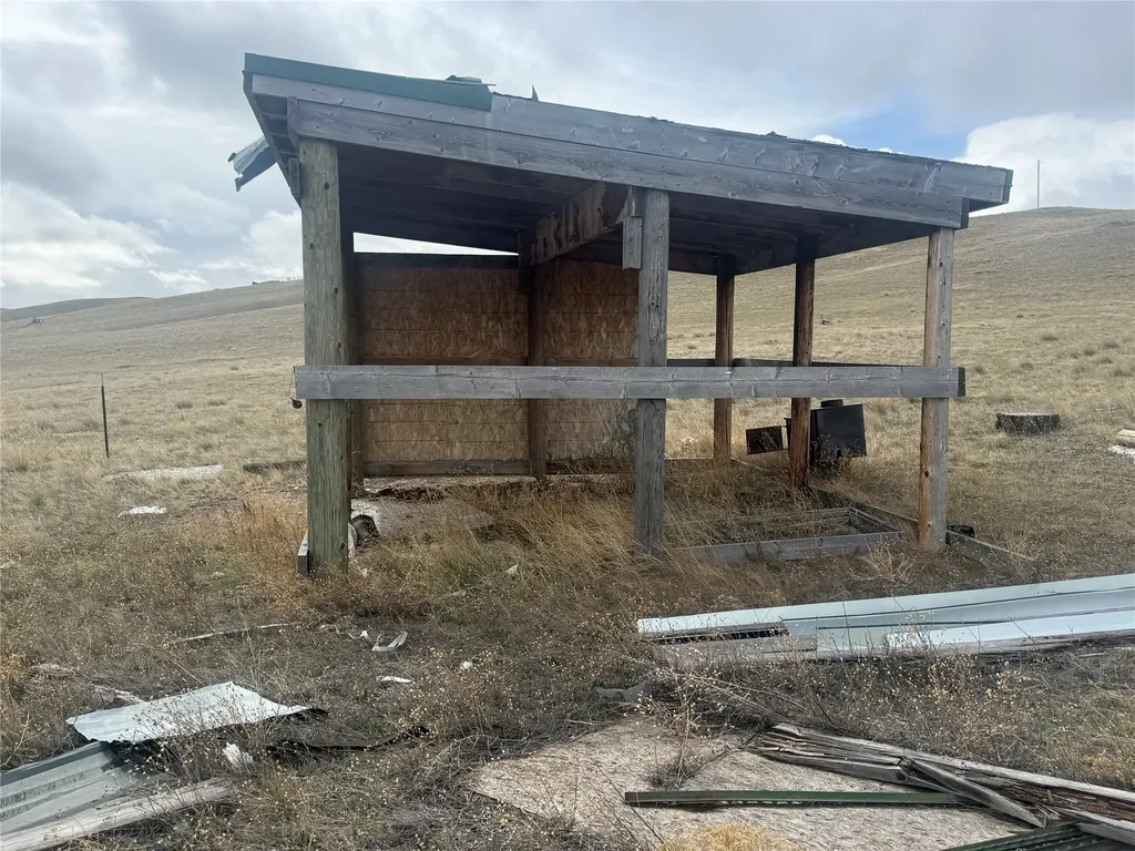 2273 E Pishkun Lane Augusta MT 59410