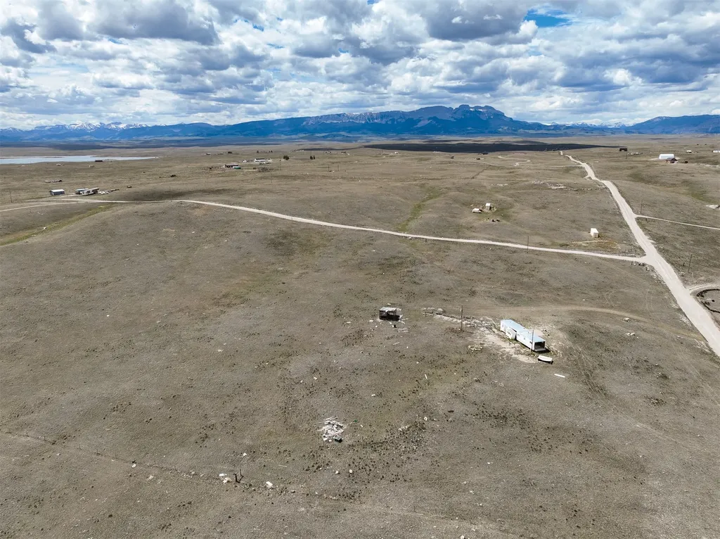 2273 E Pishkun Lane Augusta MT 59410