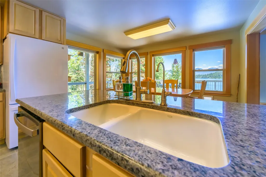 28152 White Swan Lane Polson MT 59860