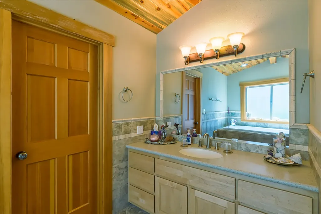 28152 White Swan Lane Polson MT 59860