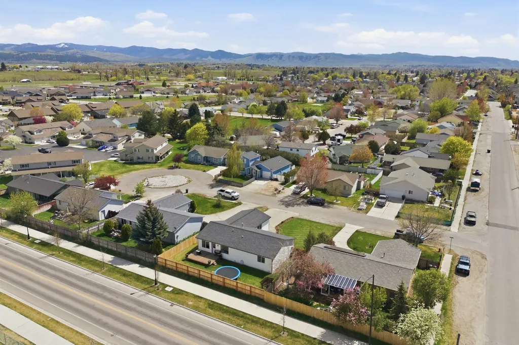 106 Harry Court Hamilton MT 59840