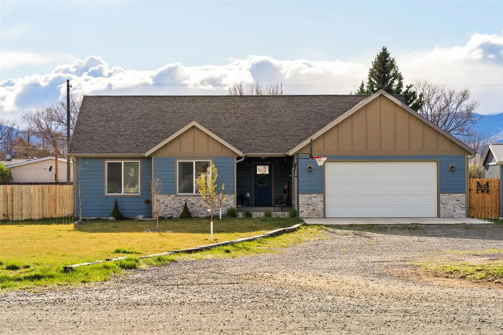 2 Sharon Loop Townsend MT 59644