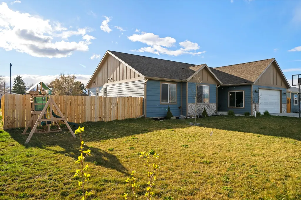 2 Sharon Loop Townsend MT 59644