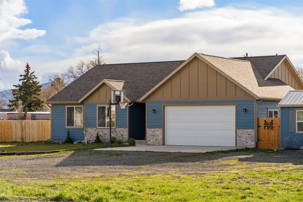2 Sharon Loop Townsend MT 59644