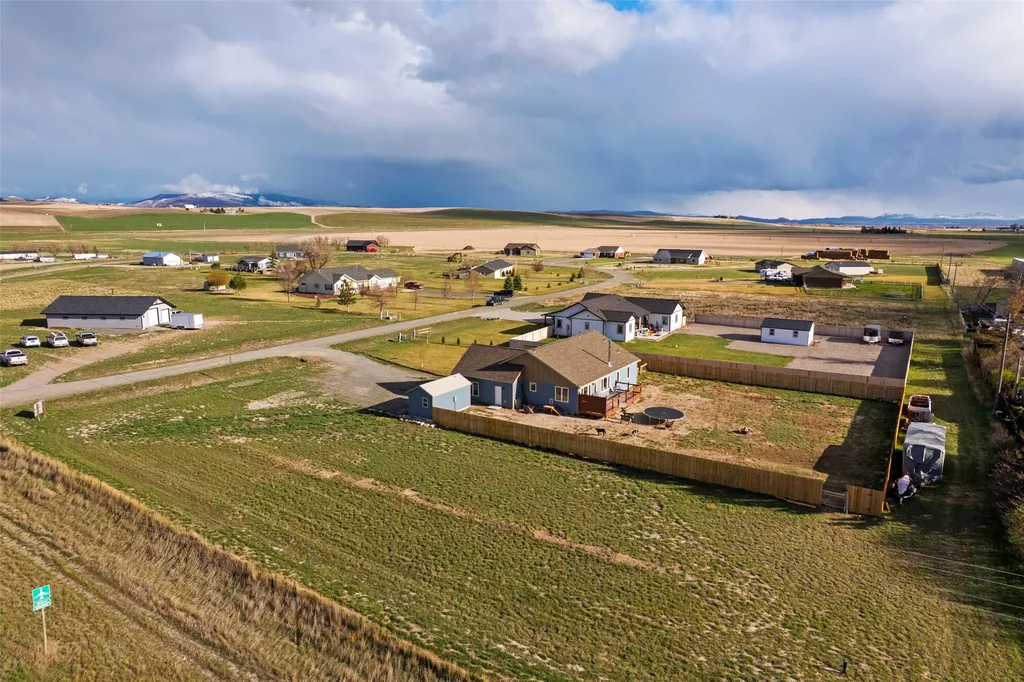2 Sharon Loop Townsend MT 59644