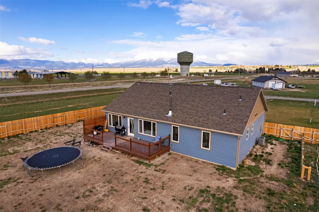 2 Sharon Loop Townsend MT 59644