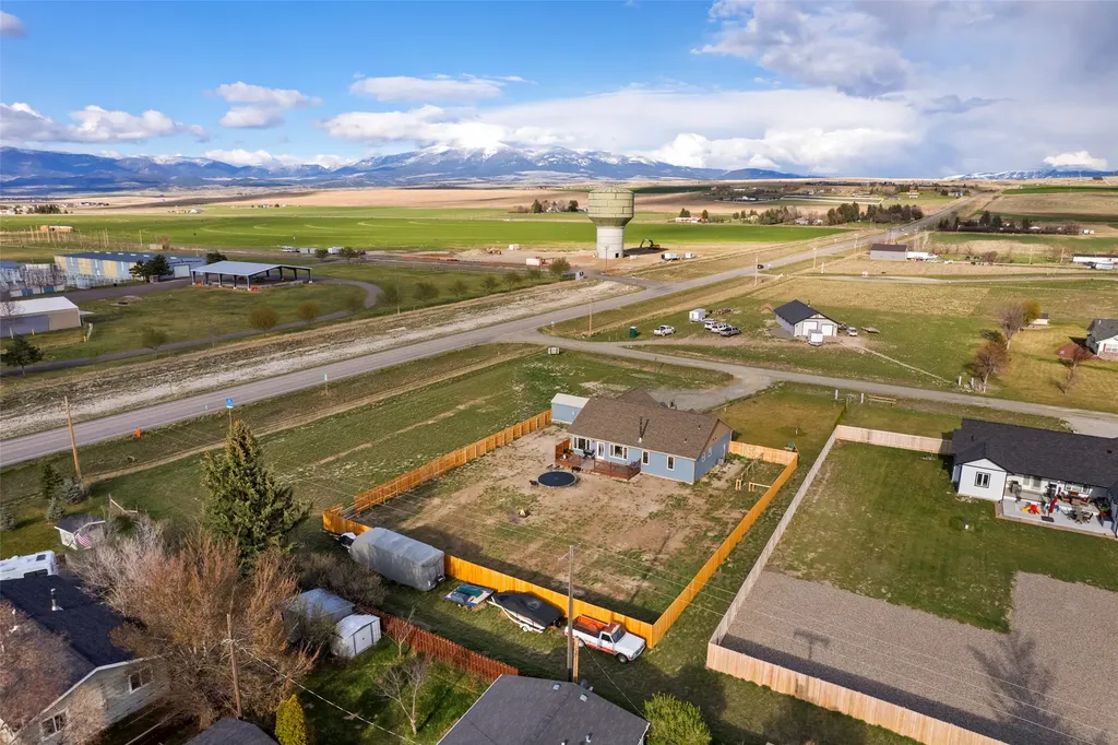 2 Sharon Loop Townsend MT 59644
