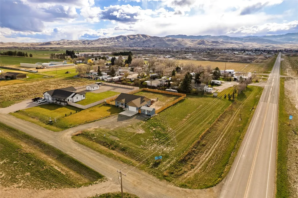 2 Sharon Loop Townsend MT 59644