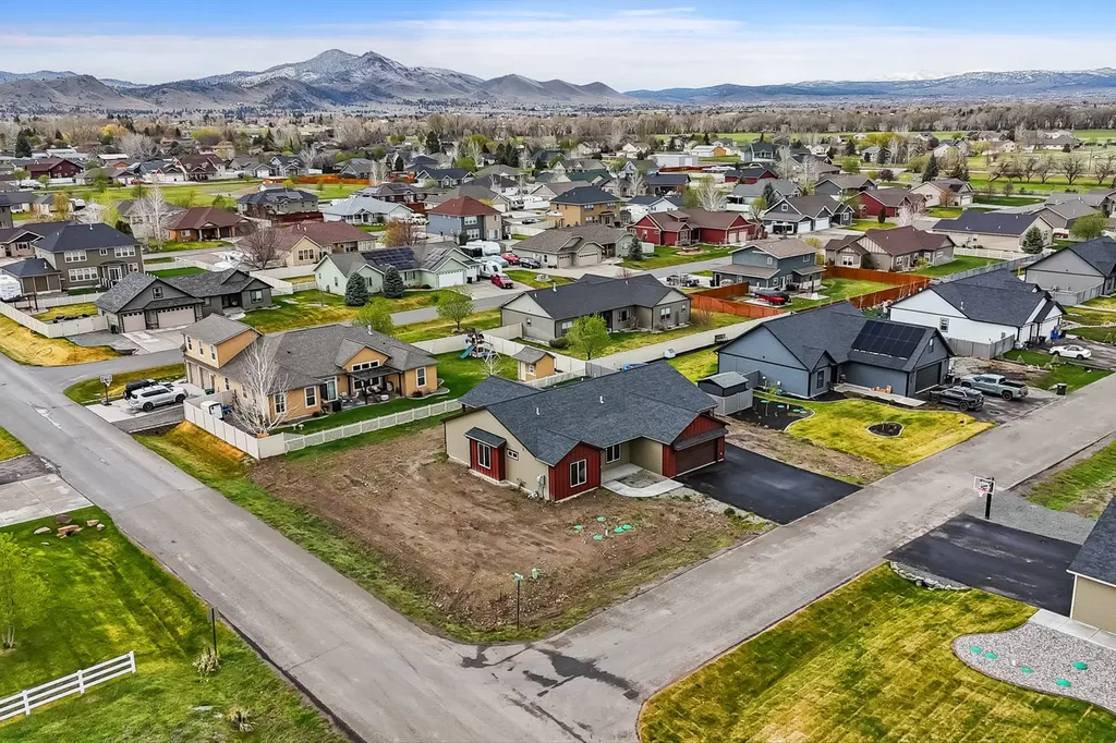 3814 Lovegrass Lane Helena MT 59602