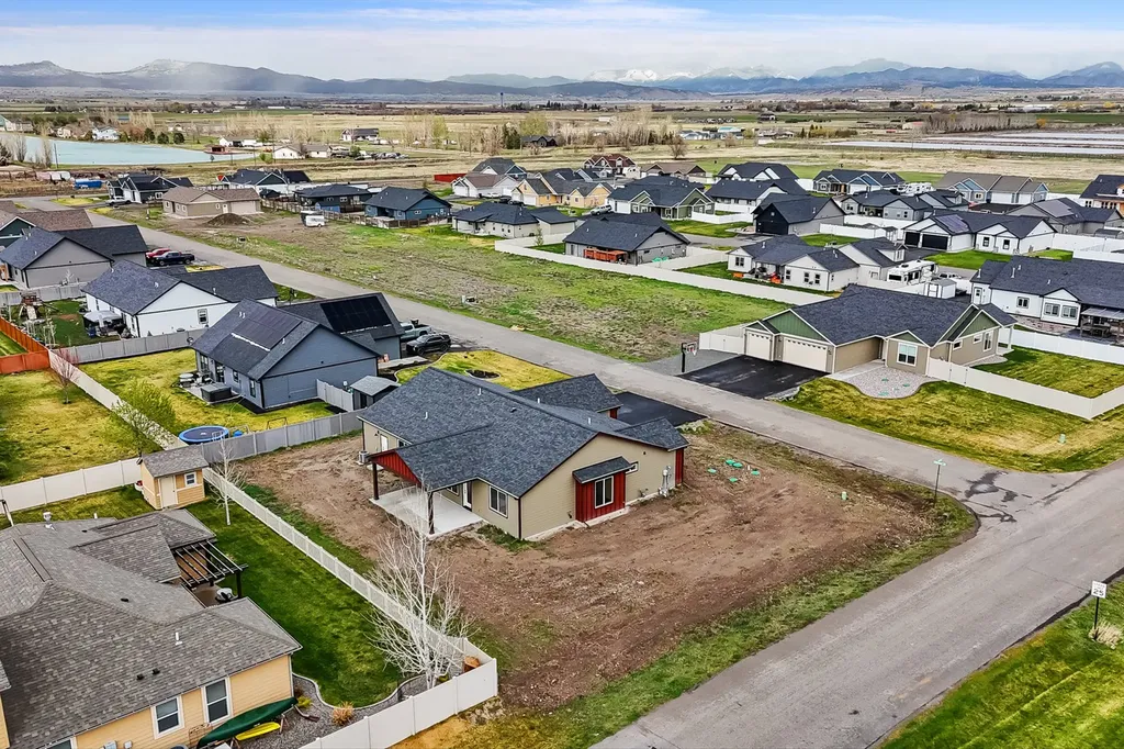 3814 Lovegrass Lane Helena MT 59602
