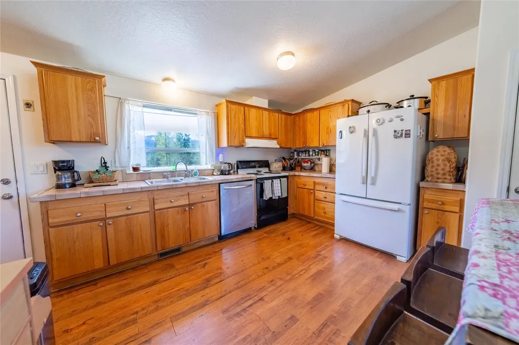 508 Chase Cutoff Road Troy MT 59935