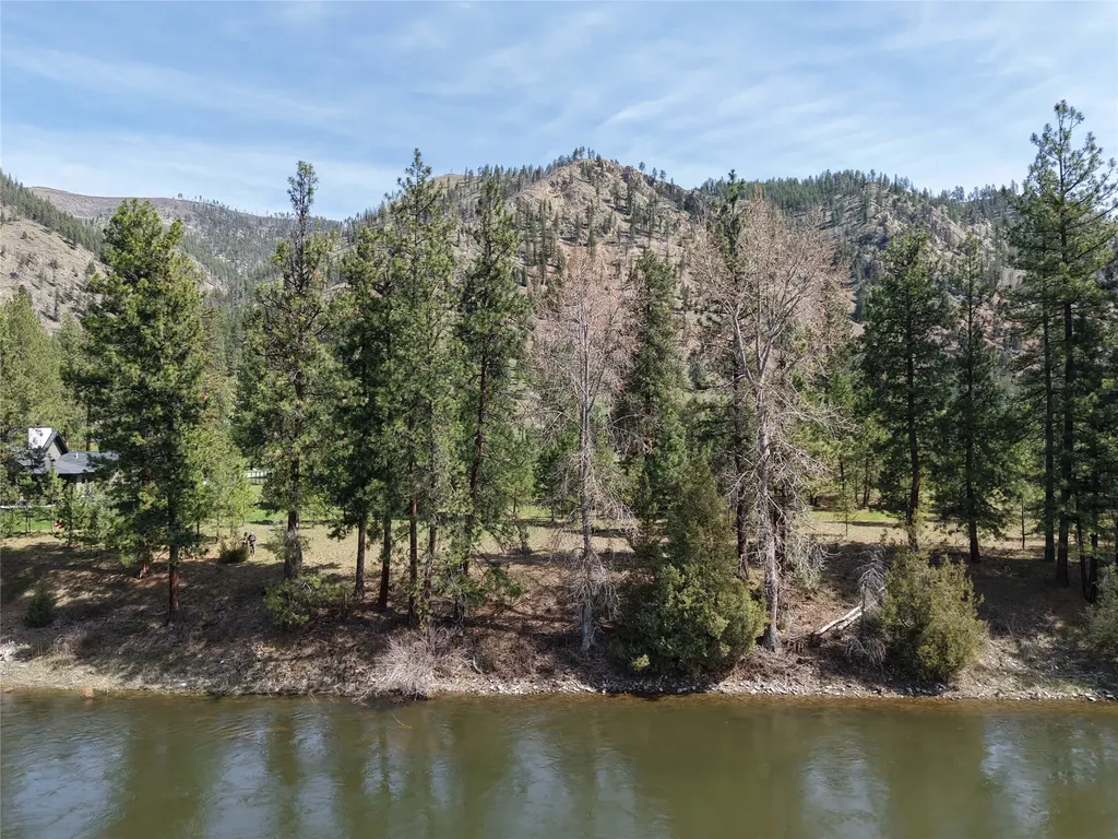 Nhn Fred Mayo Lane Superior MT 59872