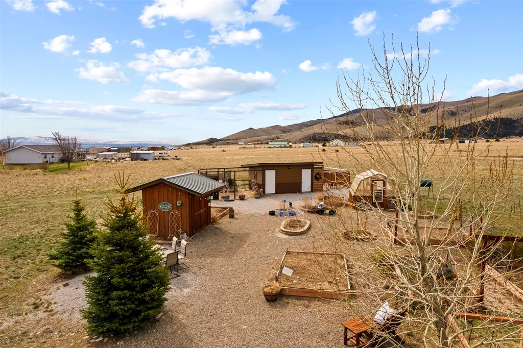 12 Bugle Court Winston MT 59647