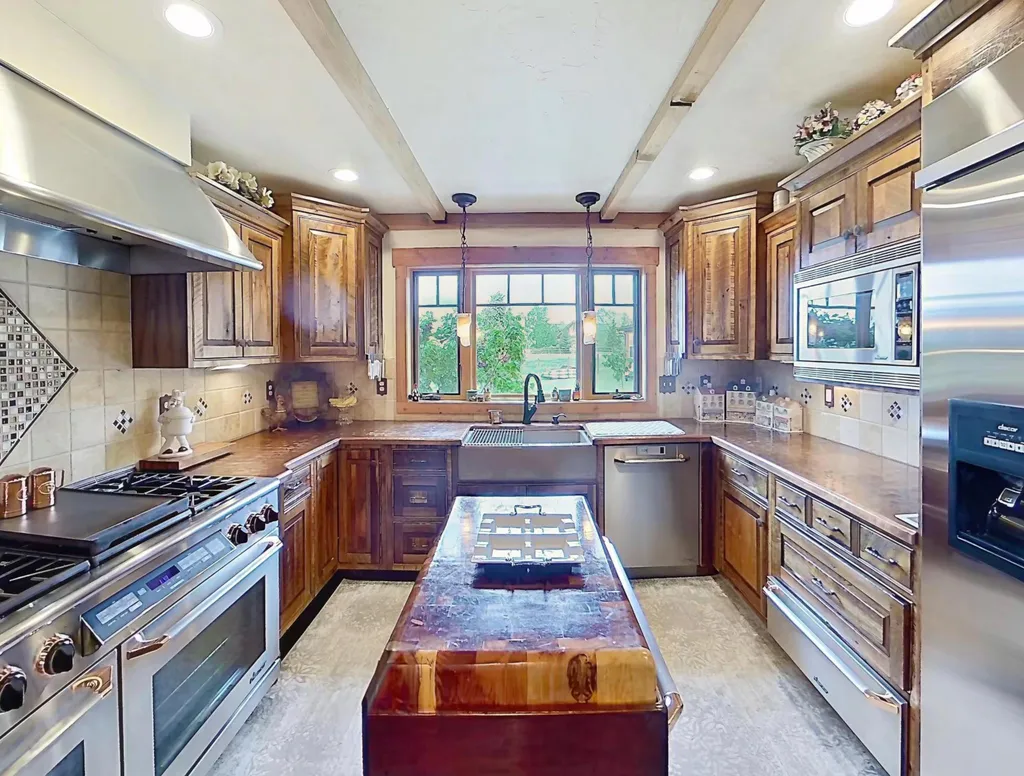 395 Wild West Drive Eureka MT 59917