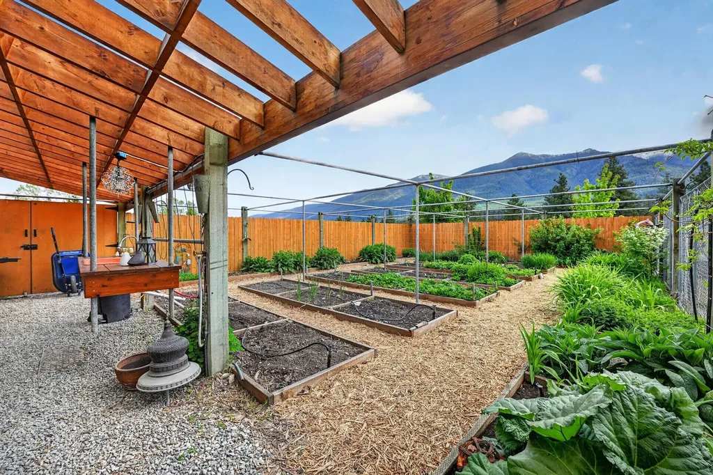 395 Wild West Drive Eureka MT 59917