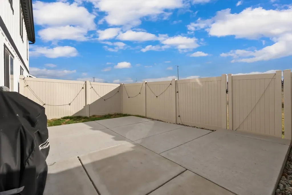 823 Lake Francis Drive Kalispell MT 59901