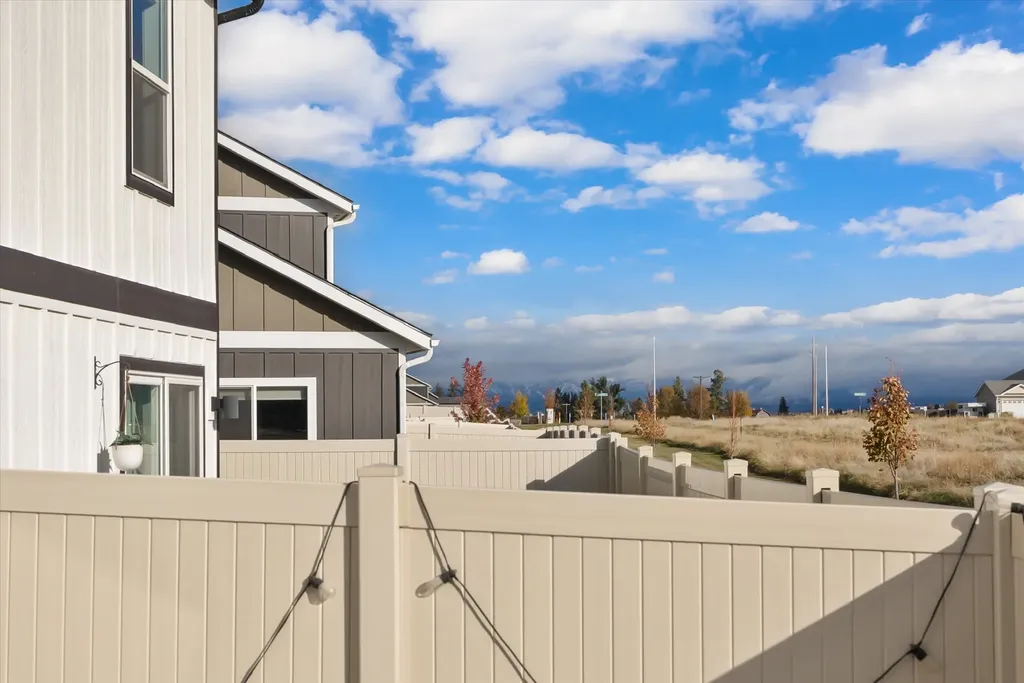 823 Lake Francis Drive Kalispell MT 59901