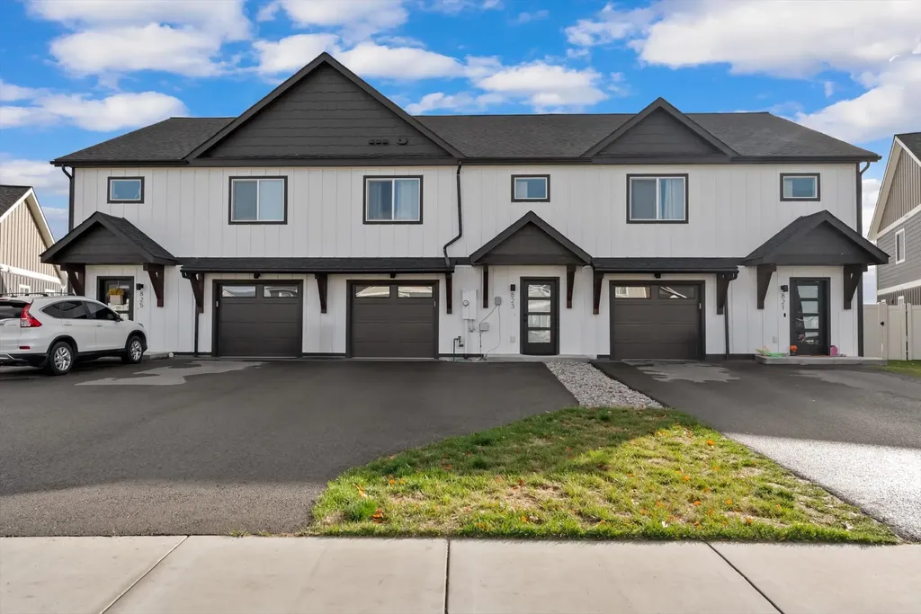 823 Lake Francis Drive Kalispell MT 59901