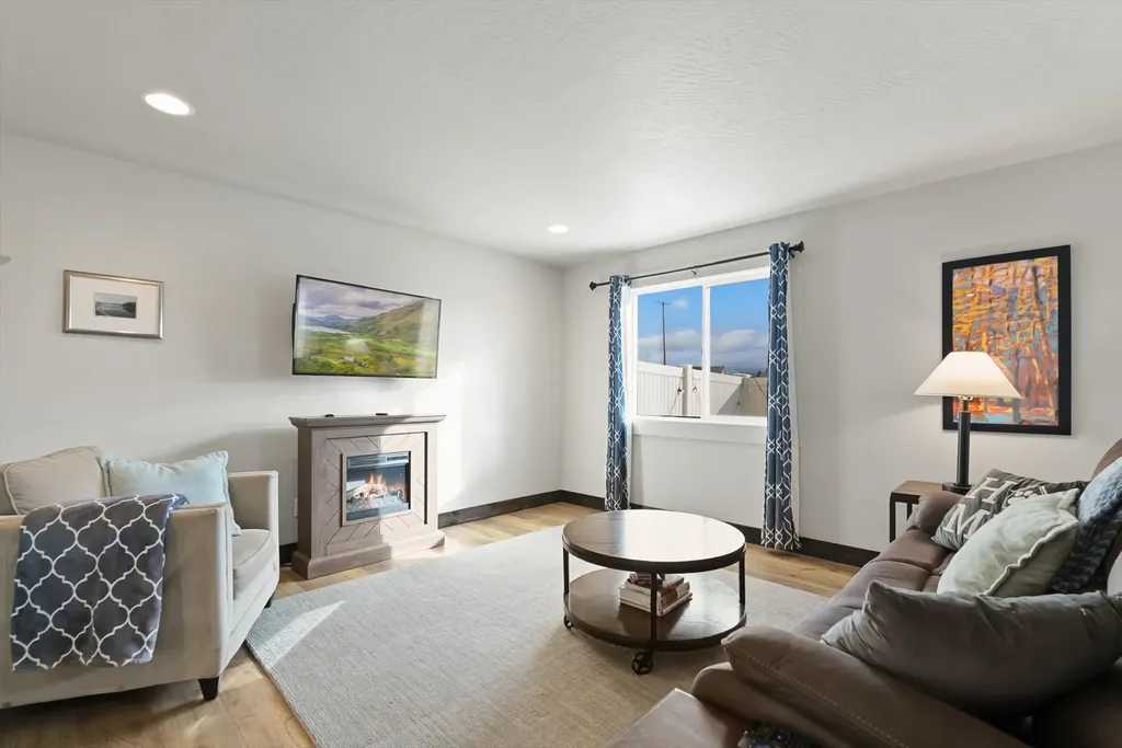 823 Lake Francis Drive Kalispell MT 59901
