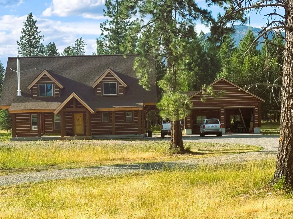 21 Cabinet View Trout Creek MT 59874