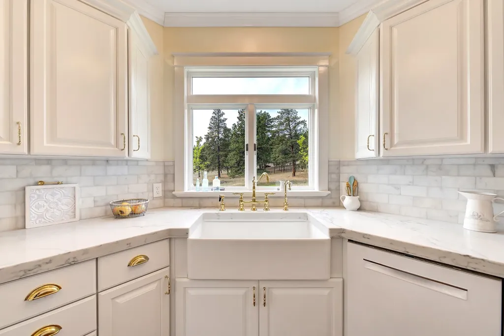 120 Forest Park Drive Clancy MT 59634