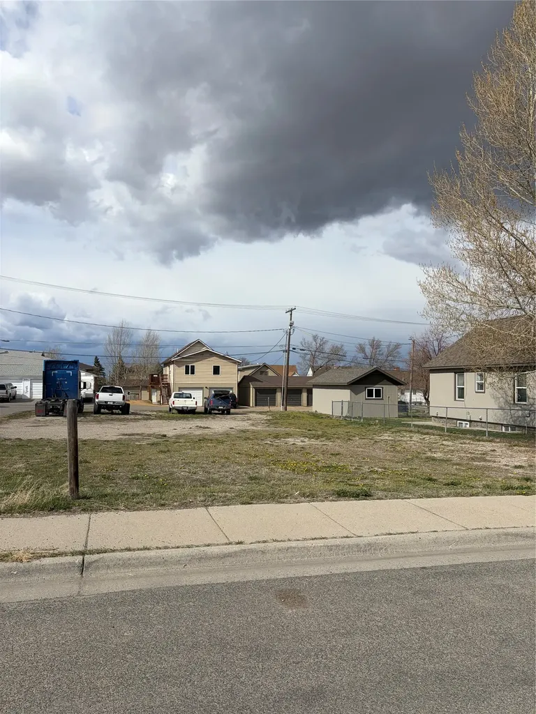 N/a Phoenix Avenue Helena MT 59601