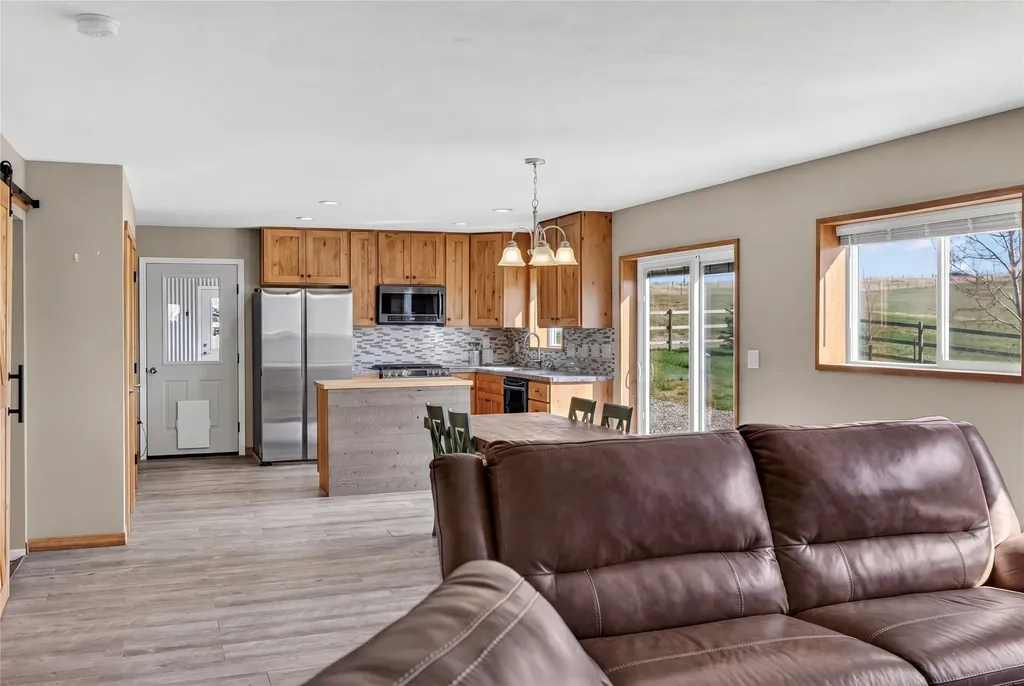 10 Lester Lane Cardwell MT 59721