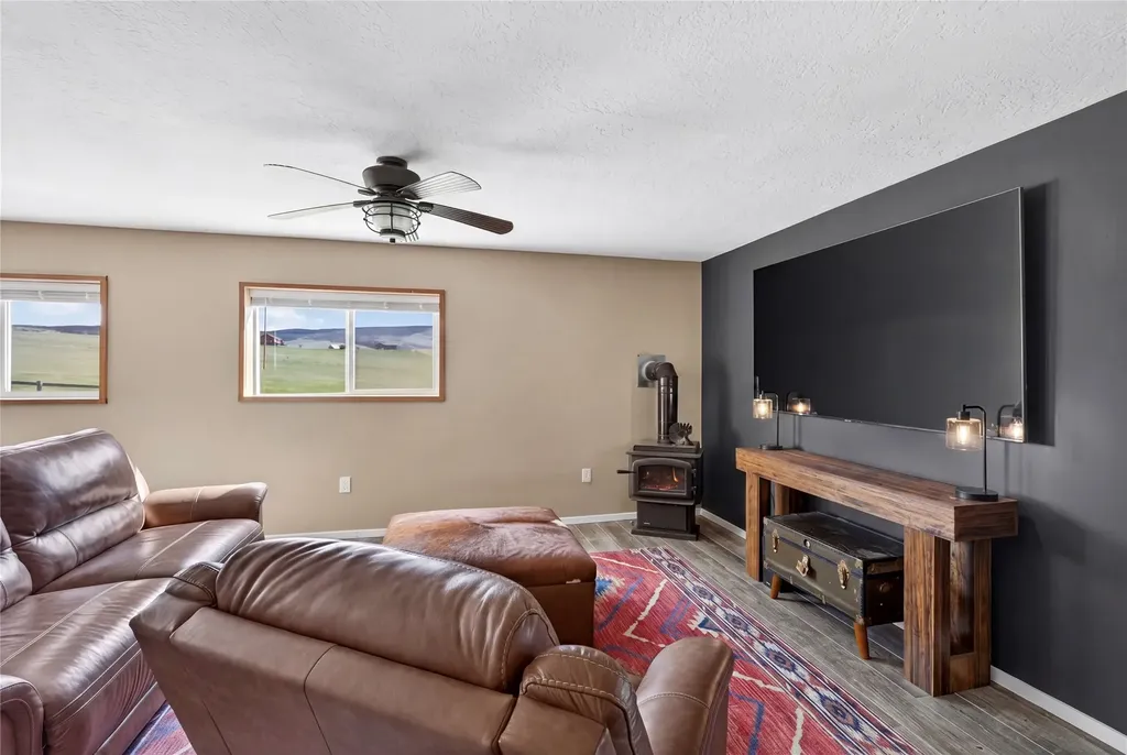 10 Lester Lane Cardwell MT 59721
