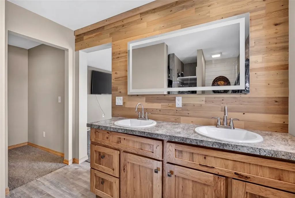 10 Lester Lane Cardwell MT 59721