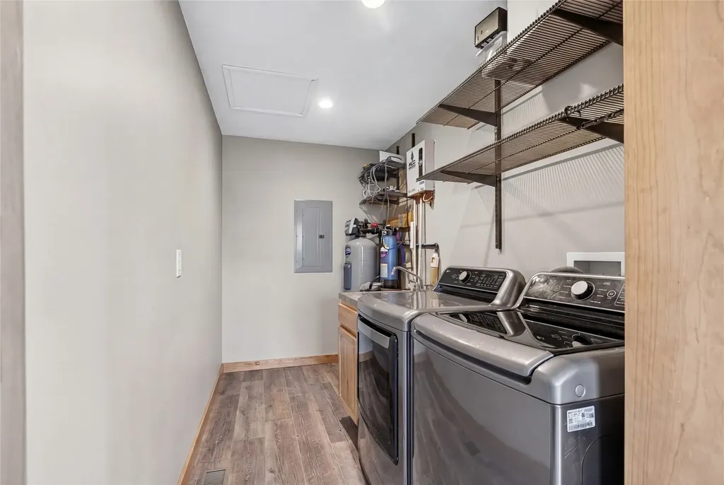 10 Lester Lane Cardwell MT 59721