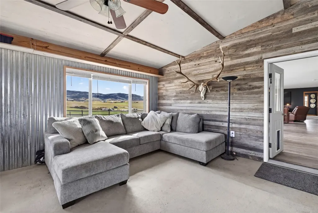 10 Lester Lane Cardwell MT 59721