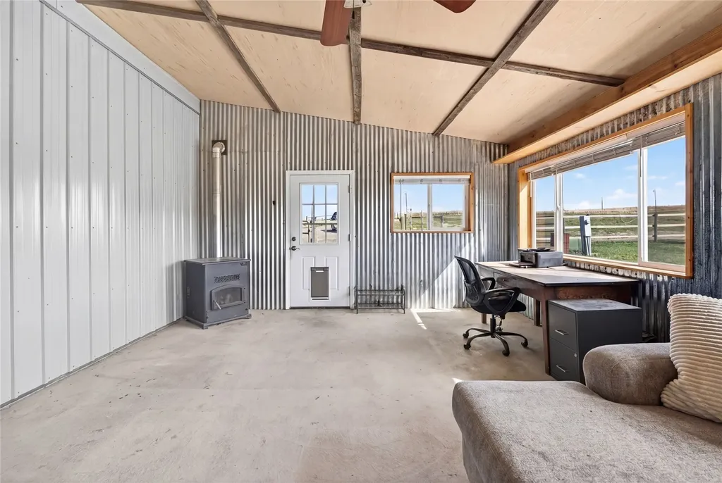 10 Lester Lane Cardwell MT 59721