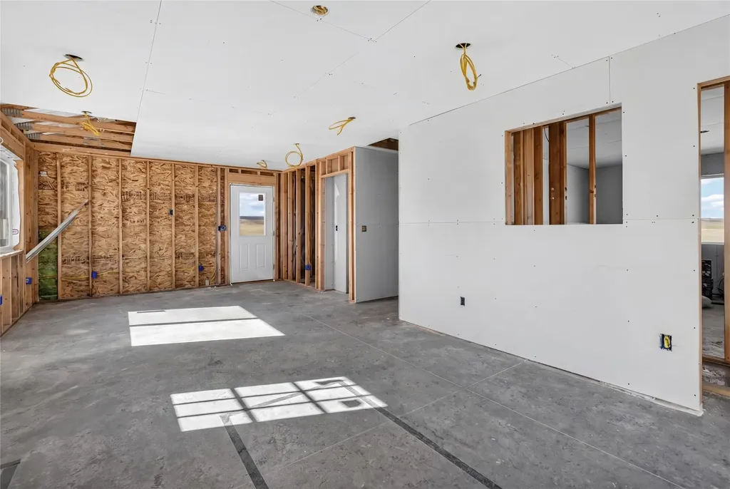 10 Lester Lane Cardwell MT 59721