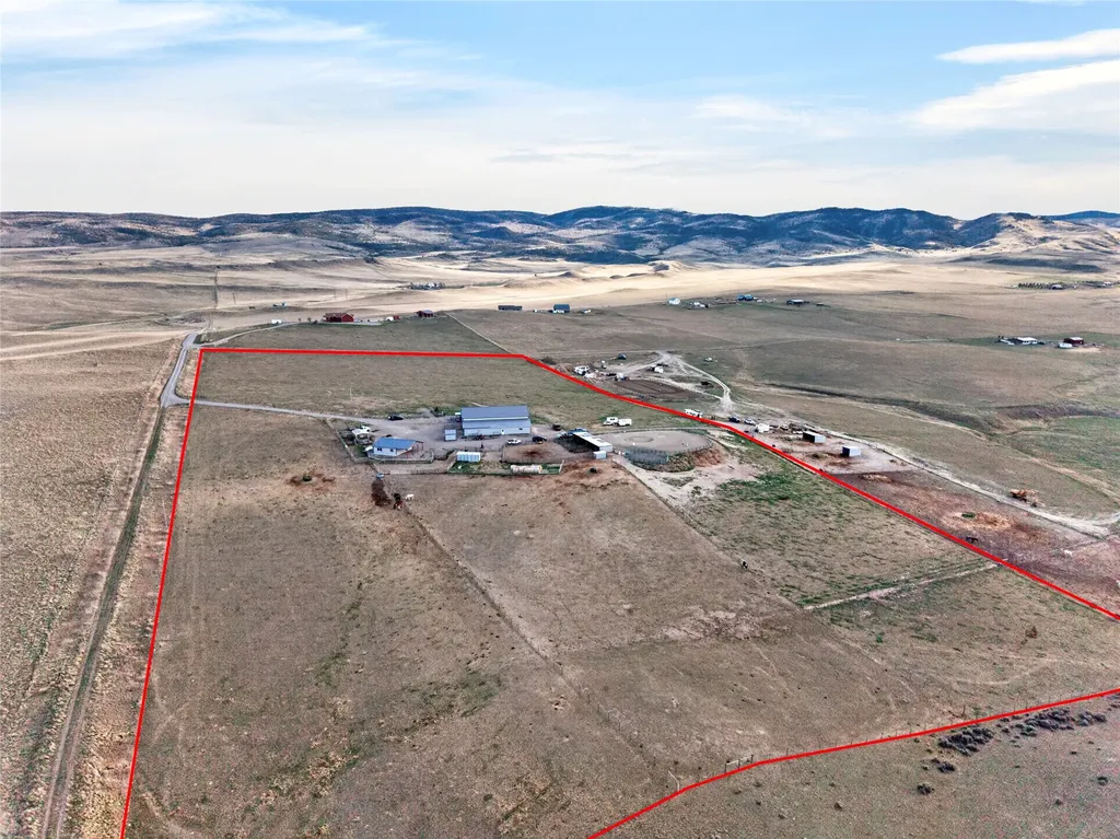 10 Lester Lane Cardwell MT 59721