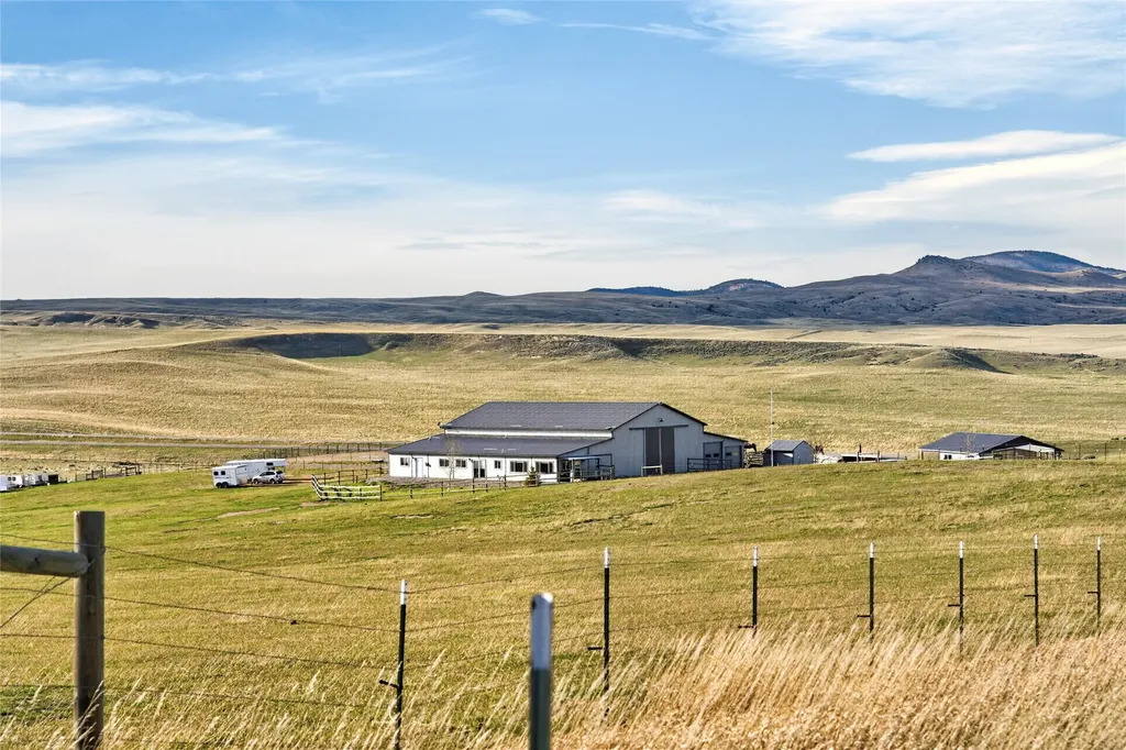 10 Lester Lane Cardwell MT 59721